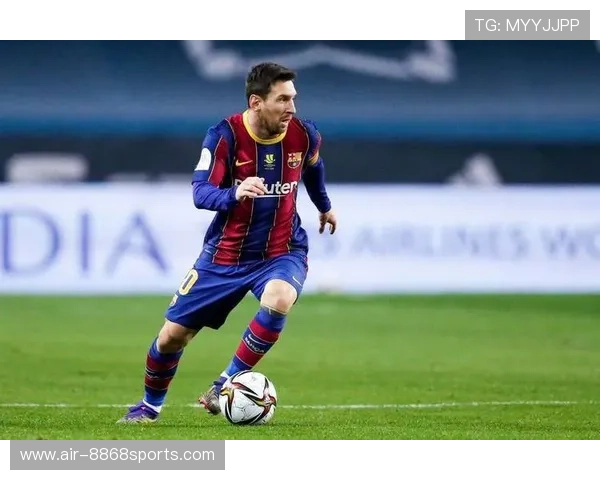 足球明星专访与精彩瞬间：球场背后的故事与深度捕捉